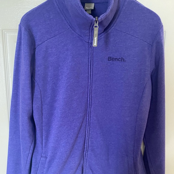 💜BENCH 💜purple sweater with finger holes. Scooped neck . - Picture 8 of 10